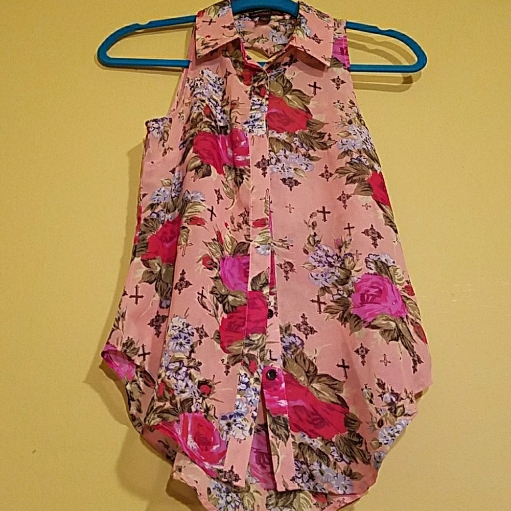 Rose tank with heart shape cut out in back